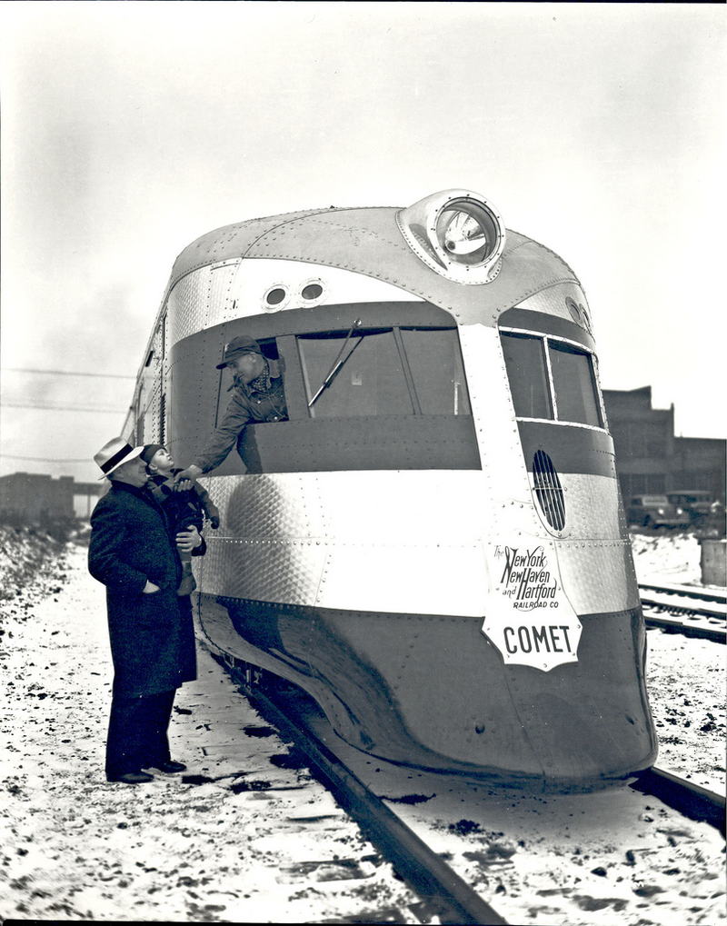 Illustration for article titled The Zeppelin Train, The Aerotrain And Other Classic Streamlined Trains